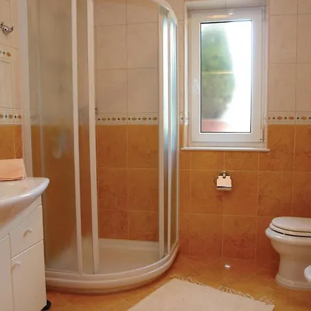 Apartment 2 Bedroom Awesome Apartment In Novigrad *