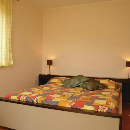 2 Bedroom Awesome In Novigrad *