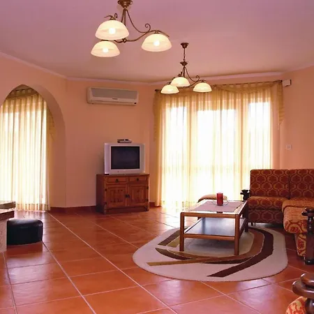 2 Bedroom Awesome Apartment In Novigrad