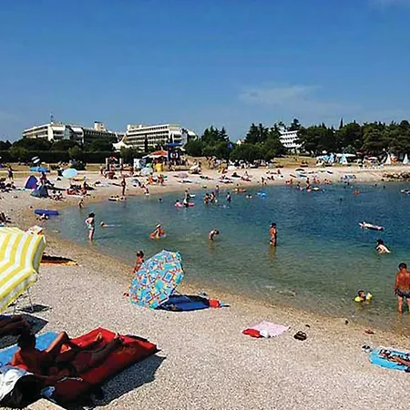 2 Bedroom Awesome Apartment In Novigrad Novigrad (Istria)