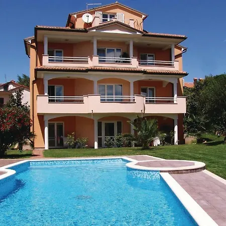 Апартаменты 2 Bedroom Awesome In Novigrad *