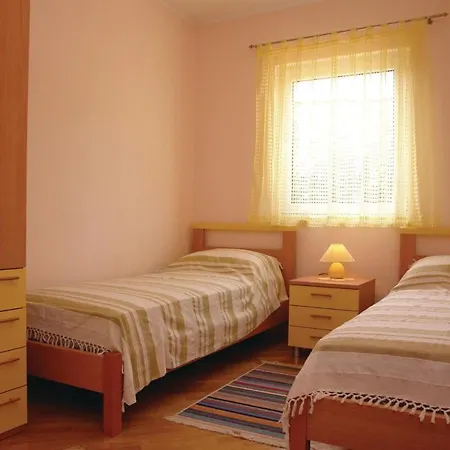 Gorgeous In Novigrad Apartment Novigrad Istria